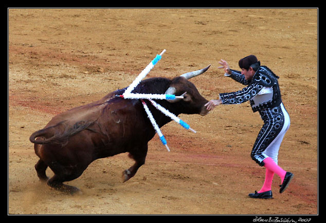 Sevilla - corida de toros - <i>tercio de banderillas</i>