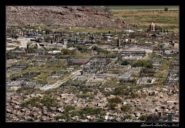 Armenia - Khor Virap - cemetery
