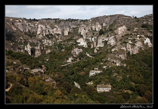 Armenia - Khndzoresk - old Khndzoresk