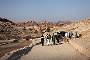 Petra - Wadi Mousa - road to Petra