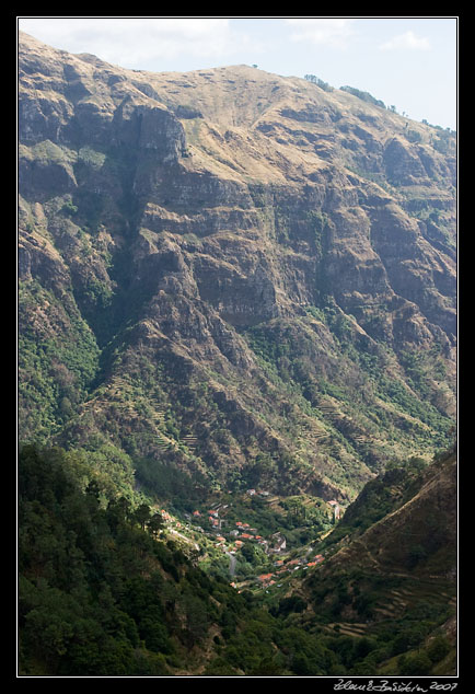 Ribeira da Serra de Agua valley